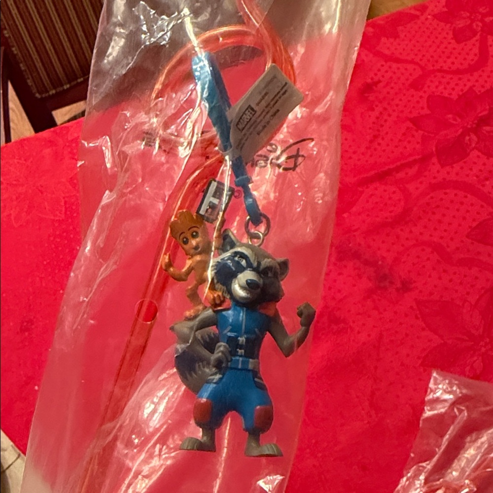 1 New Disney parks guardian of galaxy straws clips with  Raccoon and Groot